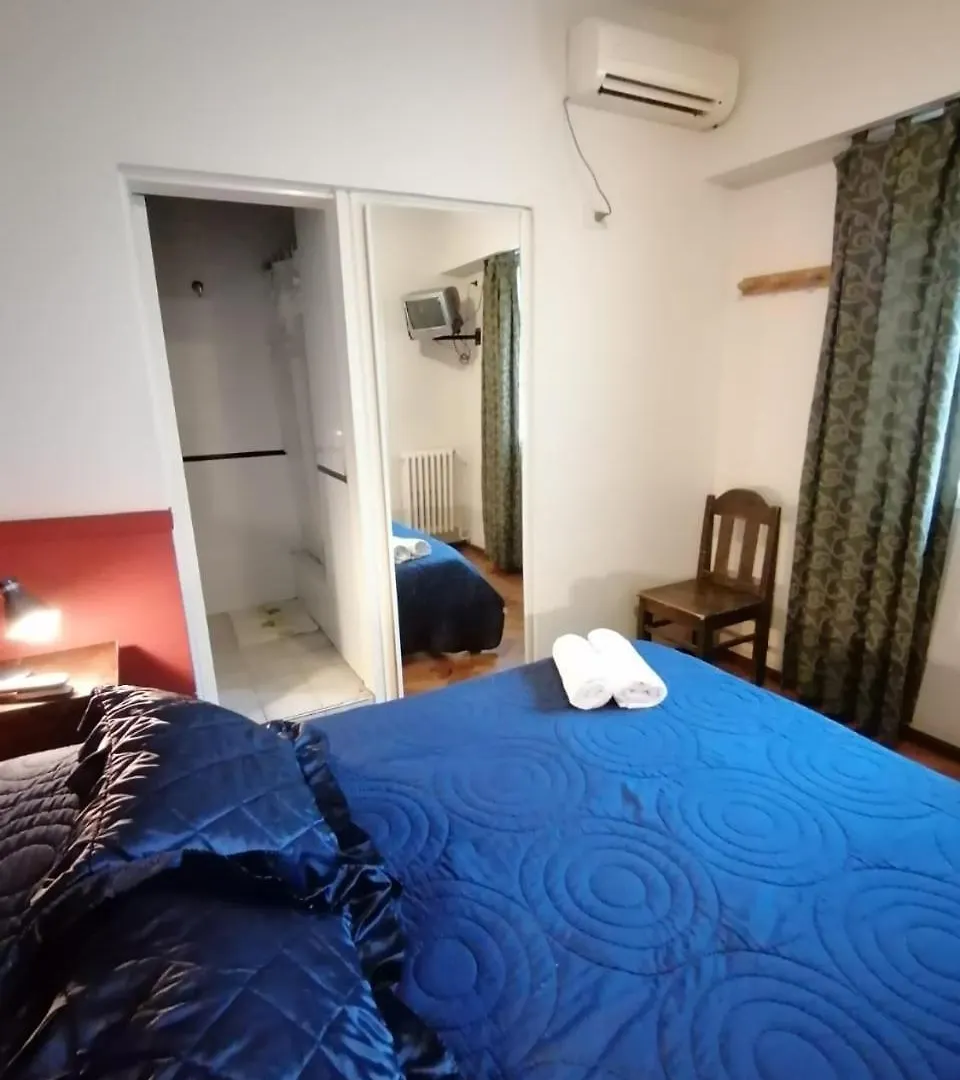 Alamo Hostel & Suites Mendoza 0*,  Argentina