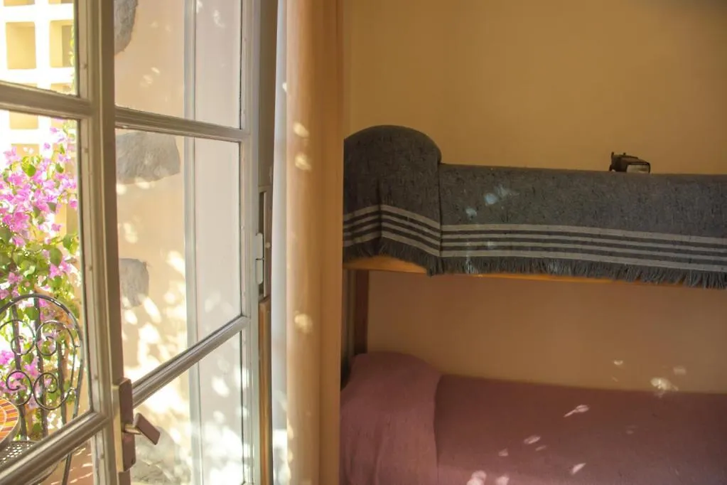 Alamo Hostel & Suites Mendoza