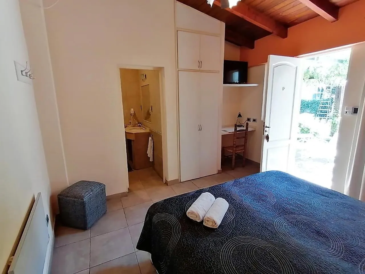 Alamo Hostel & Suites Mendoza 0*,  Argentina