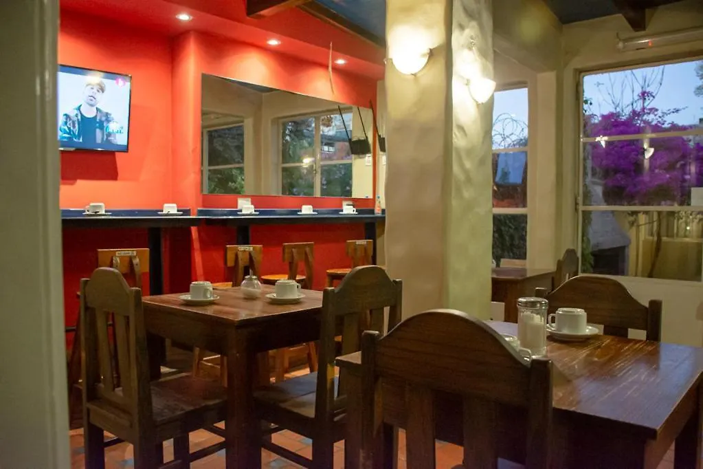 Alamo Hostel & Suites Mendoza Argentina